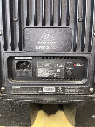 Altavoz Behringer DR112DSP + Soporte 
