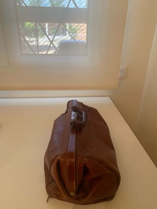 Maletín médico piel marrón