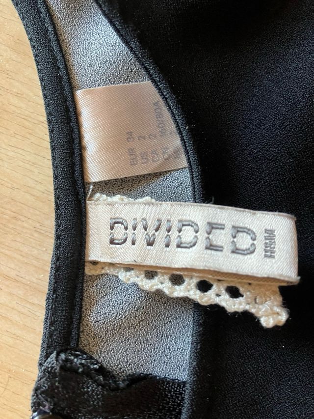 Vestido negro flores rosa