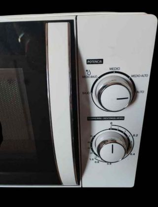 Microondas Toshiba 20L - Blanco