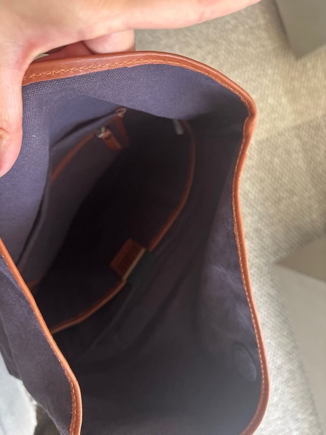 Mochila BIBA azul marino. Llevar portátil.