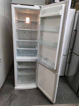 Nevera Daewoo clase A+ 190x60cm con garantia
