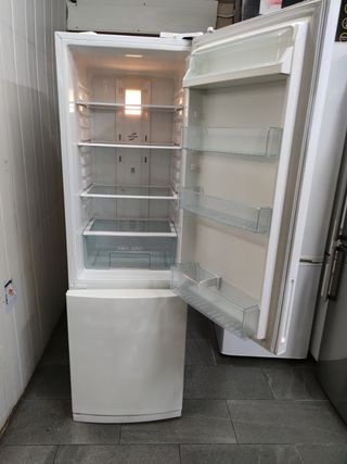 Nevera Daewoo clase A+ 190x60cm con garantia