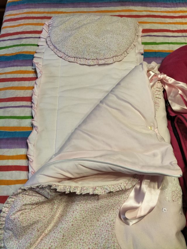 Sacos y edredón capazo bebé TODO 50 EUROS