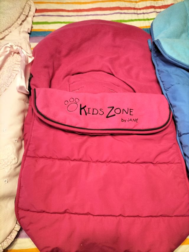 Sacos y edredón capazo bebé TODO 50 EUROS