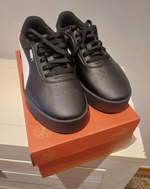 Zapatillas Puma urbanas - Negras y Blancas