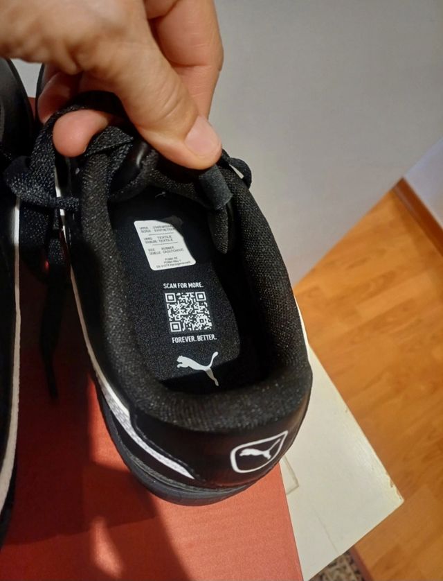 Zapatillas Puma urbanas - Negras y Blancas