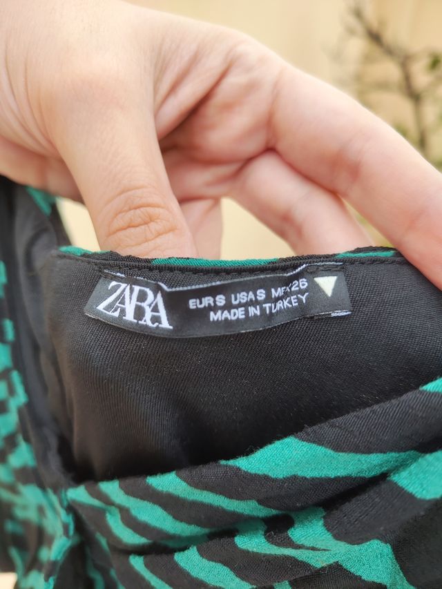 Vestido Zara cebra verde-negro
