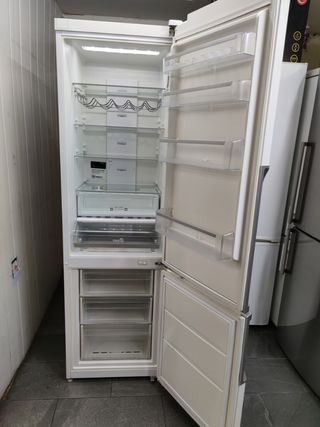 Nevera Panasonic A++ 200x60cm no Frost garantia