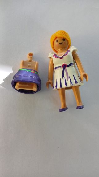 Muñeca Playmobil: 2 modelitos y un perchero