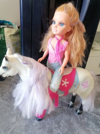 Muñeca Nancy y Caballo - Juguetes