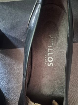 Zapatos salón negros PITILLOS