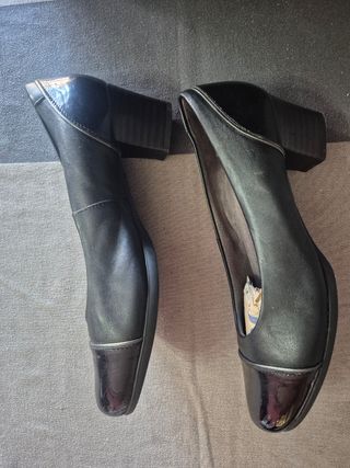 Zapatos salón negros PITILLOS