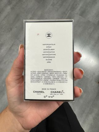 Chanel N°19 Eau de Parfum 50ml