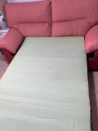 Sofá cama rojo