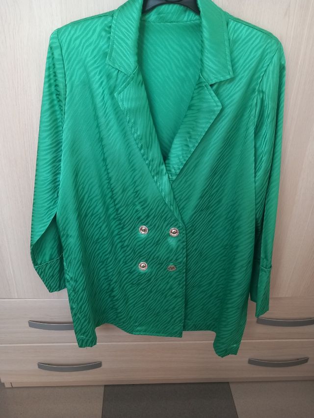 Traje verde