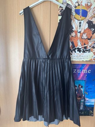 Vestido Zara piel negro plisado