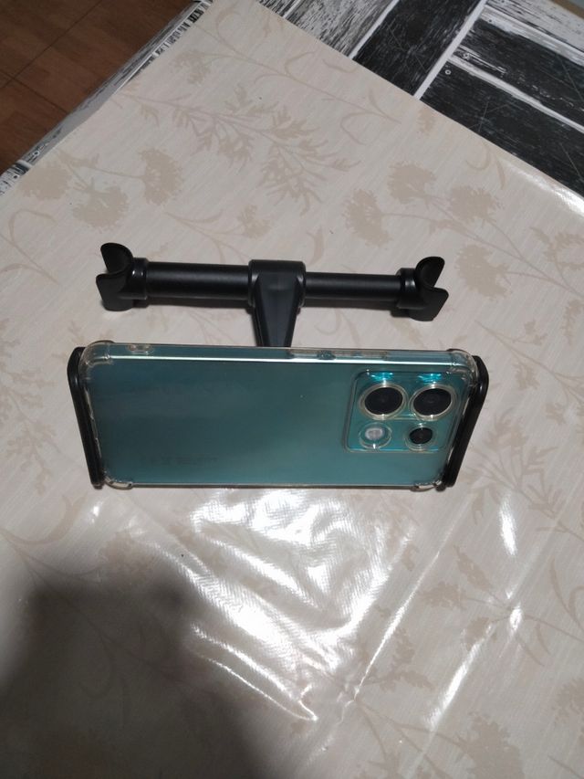 Supporto per tablet e telefoni