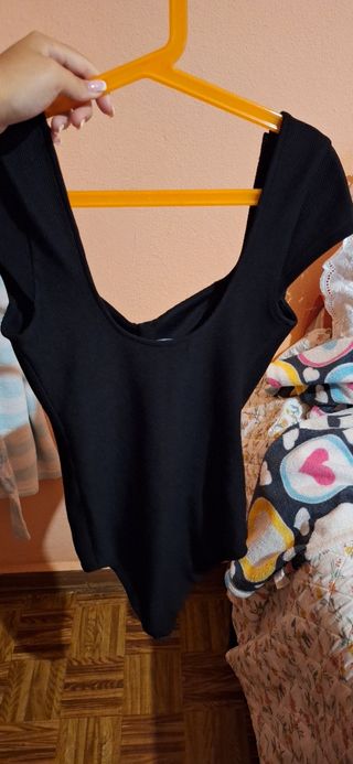 Body negro Bershka talla S