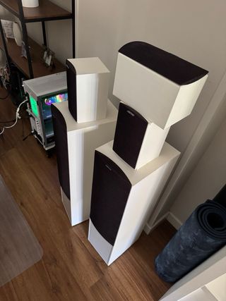 Altavoces Jamo E-550 blancos 5.1