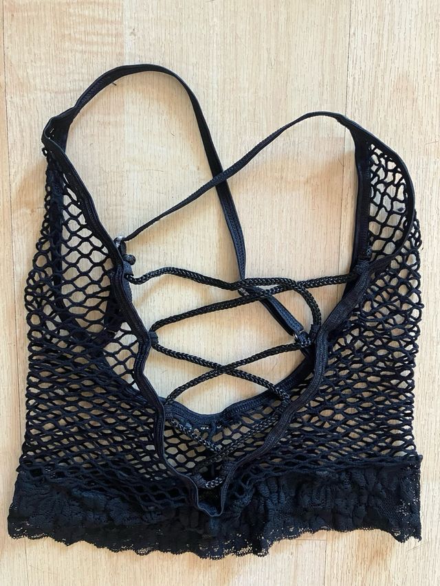 Top negro - redecilla y encaje