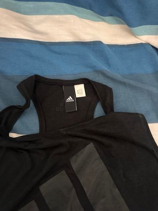 Camiseta Adidas negra tirantes