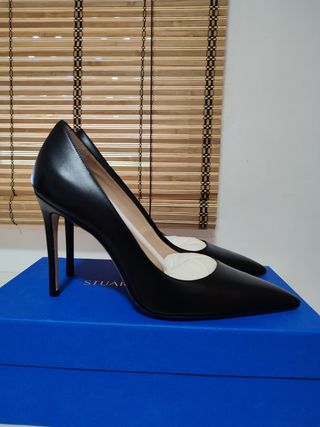 Tacones Stuart Weitzman negros