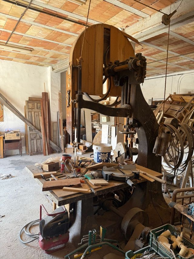 Sierra cinta antigua carpintero