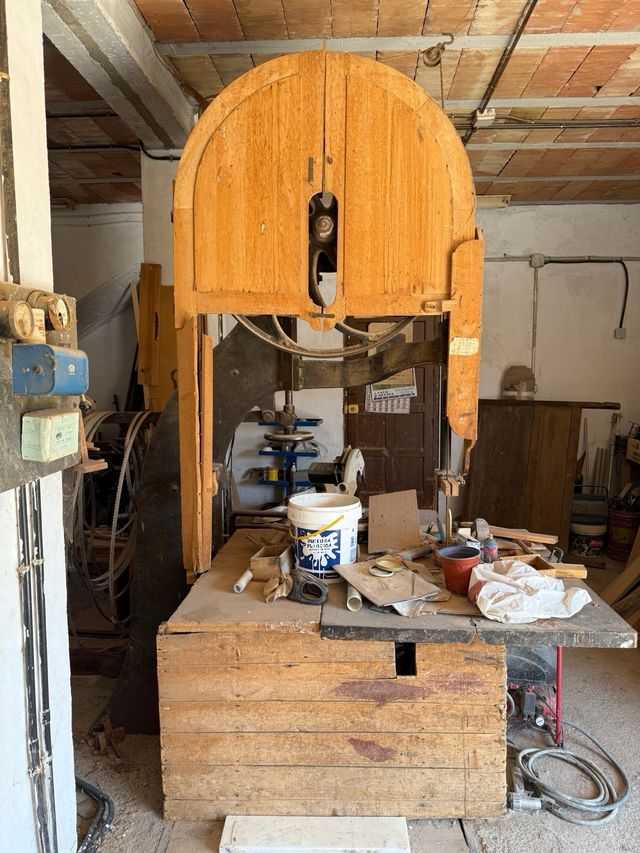 Sierra cinta antigua carpintero