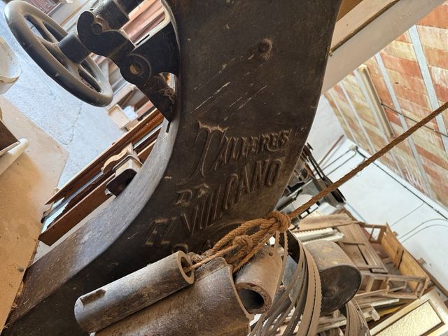 Sierra cinta antigua carpintero