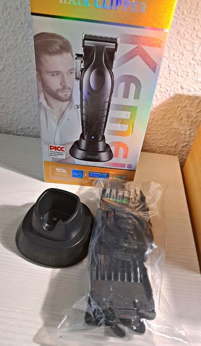 Caja Cortapelos Kemei