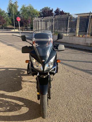 Suzuki V-Strom DL 1000