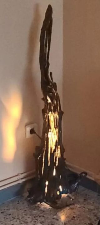 Lámpara madera artesanal