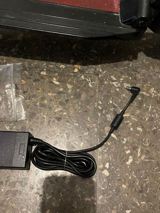 Patinete eléctrico: reparar o piezas