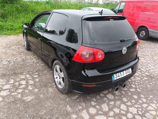 Volkswagen Golf 2003