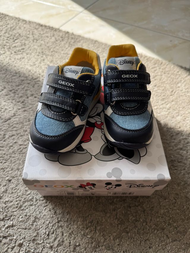 Zapatillas Geox Disney Bebé totalmente nuevas