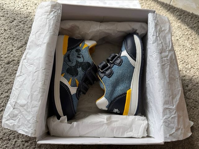 Zapatillas Geox Disney Bebé totalmente nuevas