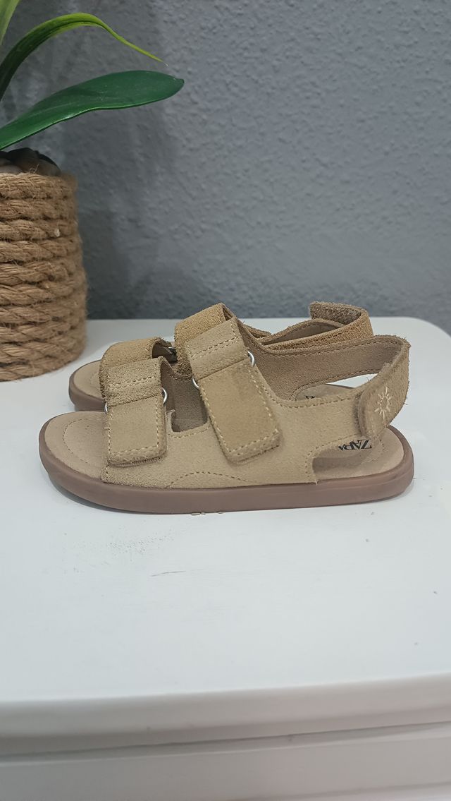 Sandalias Zara Niño/a 24