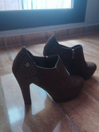 Botines ante marrón mujer