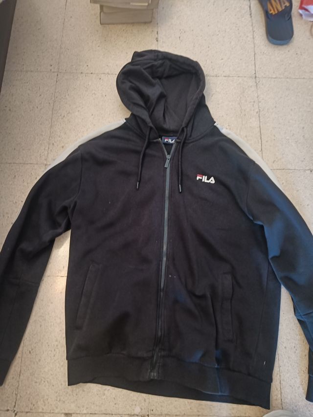 Sudadera Fila negra con capucha
