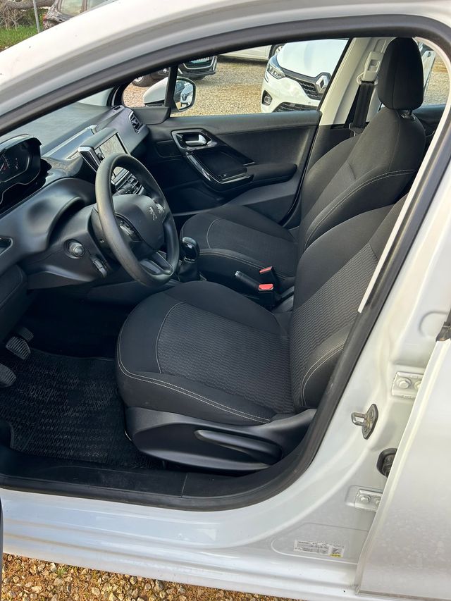 Peugeot 208 2018