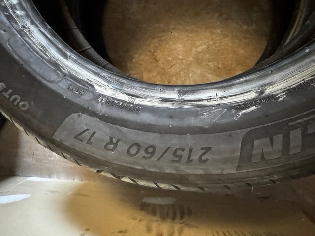 Neumáticos 215/65 R17 usados