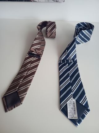2 Corbatas - Azul y marrón
