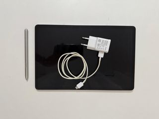 Samsung Galaxy Tab S7 FE + teclado - Casi sin uso