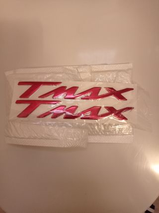 2 Emblemas TMAX - Rojo