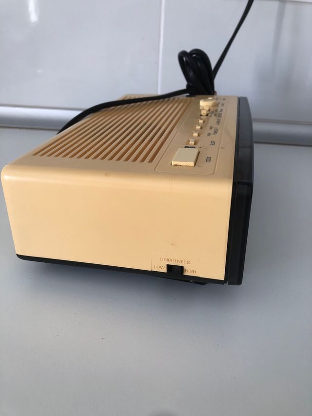 Radio despertador vintage Panasonic
