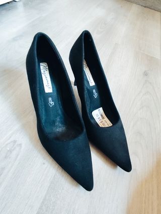 Tacones negros mujer