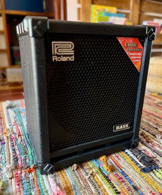 AMPLIFICATORE PER BASSO Roland Cube 100 (DA RIPARARE)