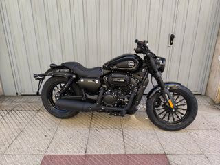 Keeway V-CRUISE 125 4T Negro Brillo 2026 0.km