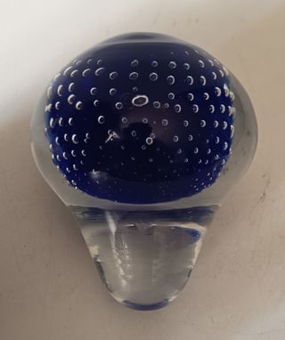 Fermacarte blu oceano in vetro artistico di Murano
